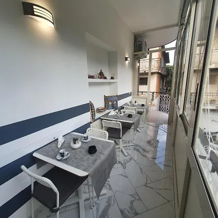 Risea Rooms Giardini-Naxos